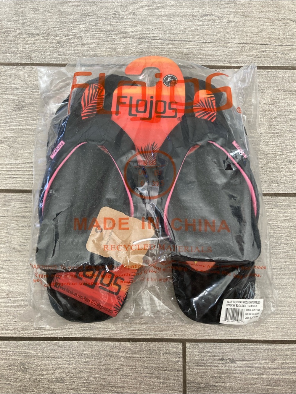 Size 8 Flojos Black Flip Flops Blair 2.0 NWT Never Opened